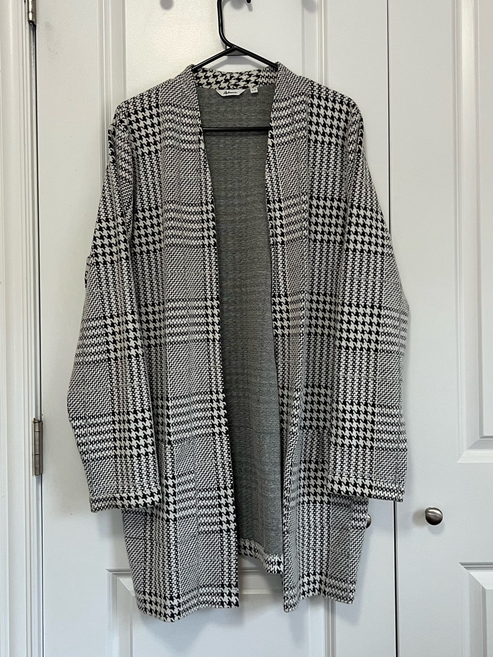 Reitmans Black & White Houndstooth Open-Front Blazer Cardigan